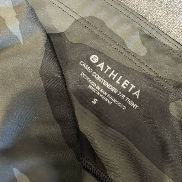 Athleta Green Camo Contender 7/8 Tight Leggings - Picture 7 of 13